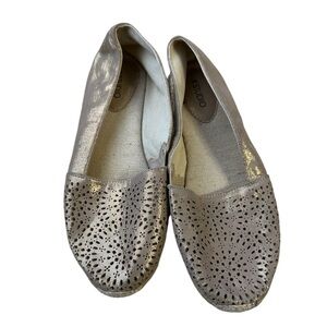 K studio 8 gold metallic flats sneakers slip ons perforated espadrilles holidays